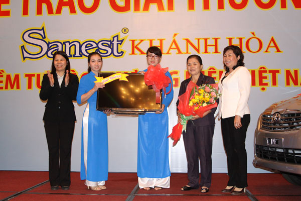 http://yensaokhanhhoa.com.vn/yensao/app/webroot/upload/images/Ngo%20Kim%20Anh%20-%20Tivi32.JPG