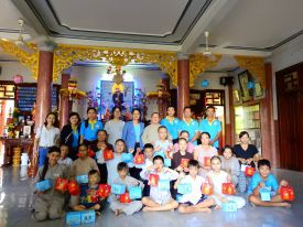 Sanvinest Khánh Hòa san sẻ yêu thương, đón trung thu ấm áp