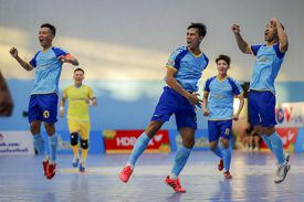 Minh Tuấn lập hat-trick, Sanvinest Khánh Hòa thắng trận ra quân trên sân nhà