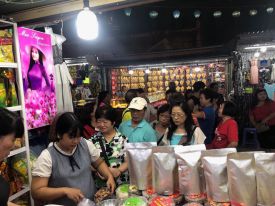 Phố đi bộ Nha Trang: Điểm đến tham quan và mua sắm ấn tượng