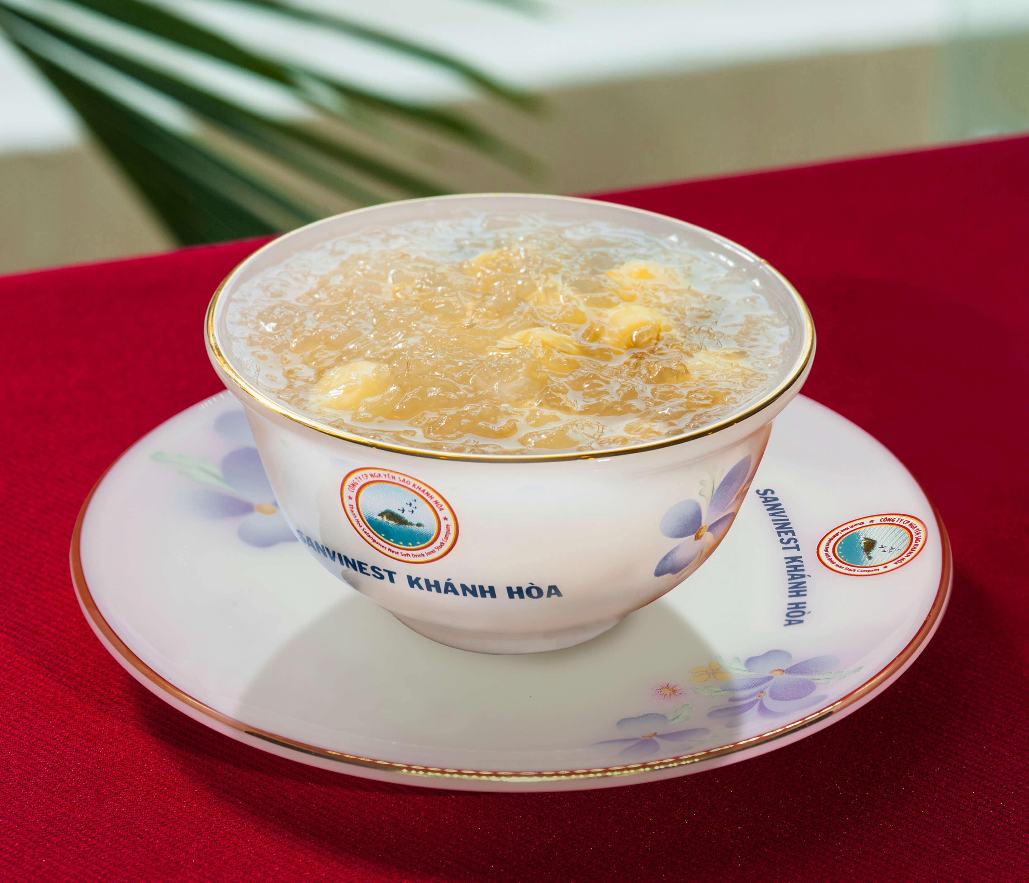 Yến sào chưng hạt sen