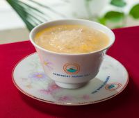 Súp yến sào thả gà